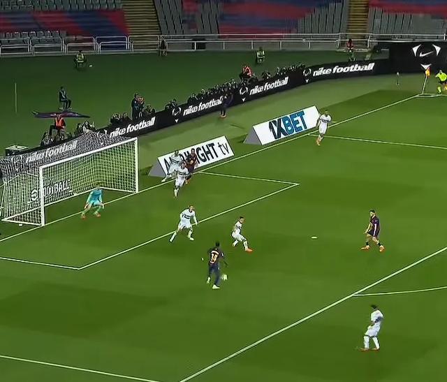 队徽表忠心拉师傅爆射终破心魔巴萨2分钟2连击亚马尔亲吻(图14)