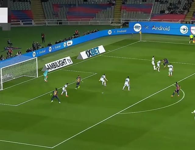 队徽表忠心拉师傅爆射终破心魔巴萨2分钟2连击亚马尔亲吻(图13)